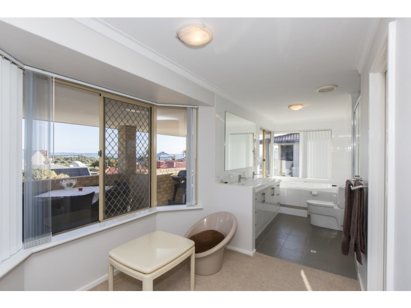 30 Amity Boulevard, Coogee WA 6166