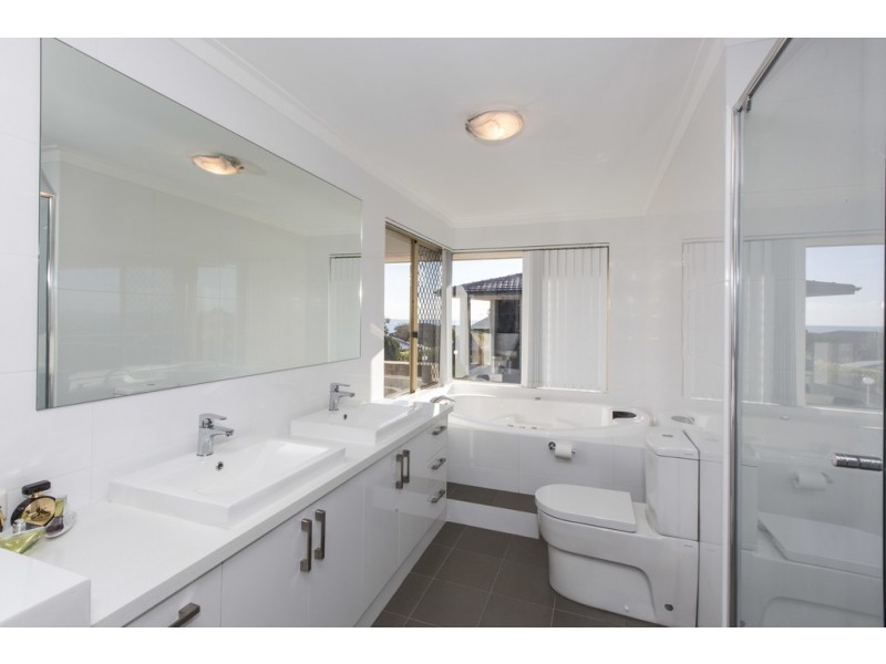 30 Amity Boulevard, Coogee WA 6166