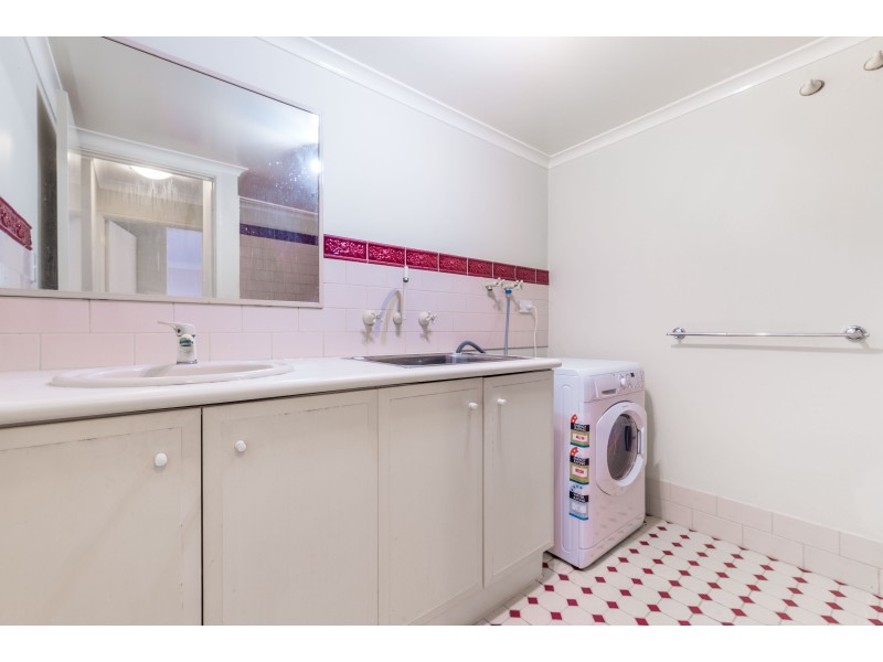 11/16 Ritz Court, Bibra Lake WA 6163