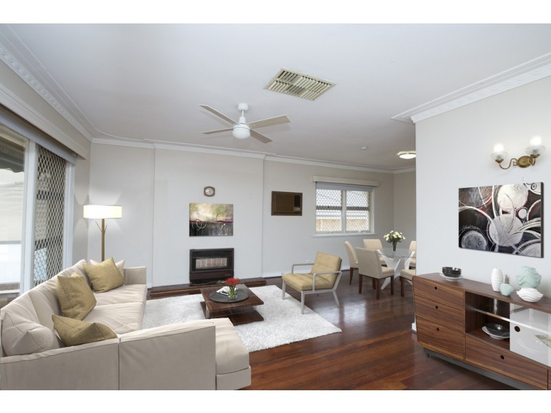 168 Carrington Street, Hilton WA 6163