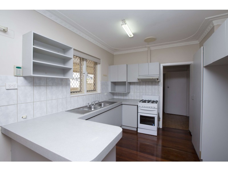 168 Carrington Street, Hilton WA 6163