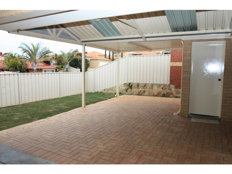 9 Peel Road, Coogee WA 6166