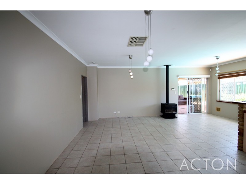3 Rhus Court, Yangebup WA 6164