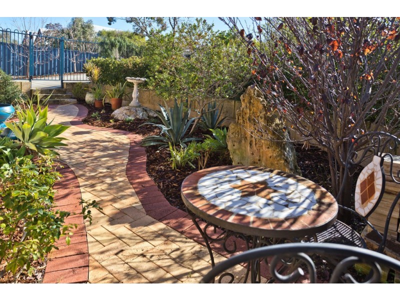 21 Bottrill Street, Hamilton Hill WA 6163