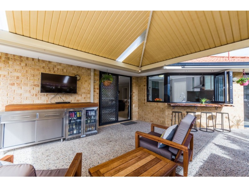 6 Peel Road, Coogee WA 6166