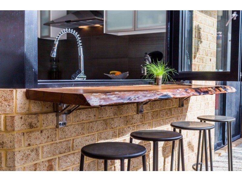 6 Peel Road, Coogee WA 6166