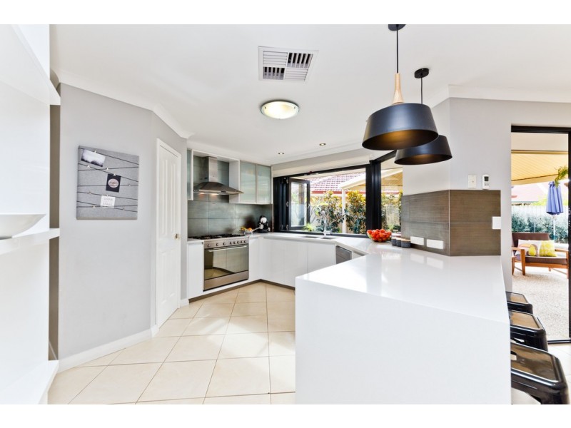 6 Peel Road, Coogee WA 6166