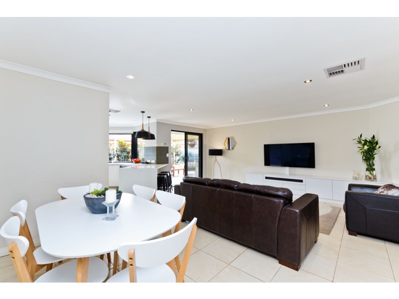 6 Peel Road, Coogee WA 6166