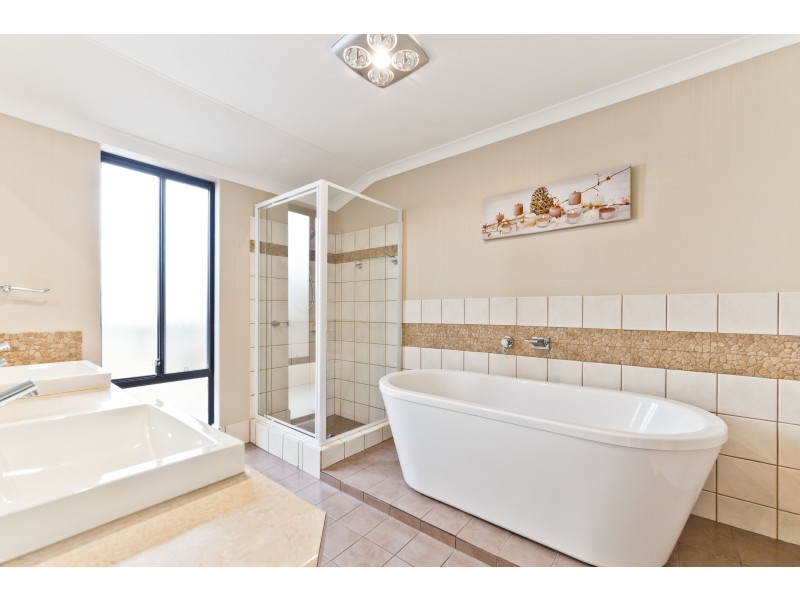 6 Peel Road, Coogee WA 6166