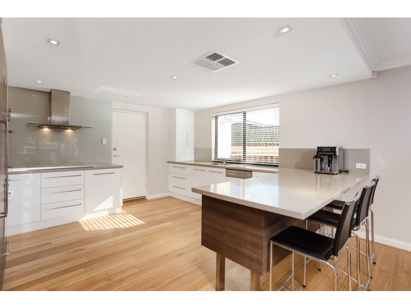 12 Burney Court, Kardinya WA 6163