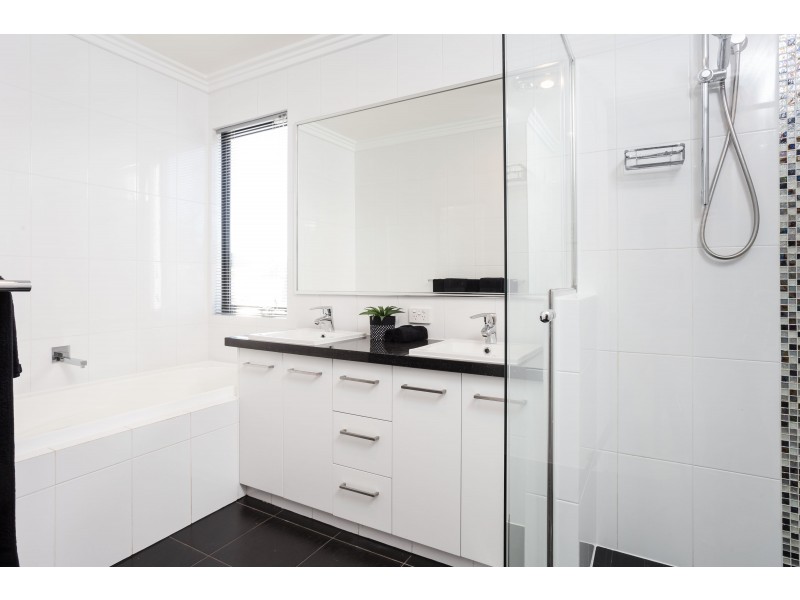 12 Burney Court, Kardinya WA 6163