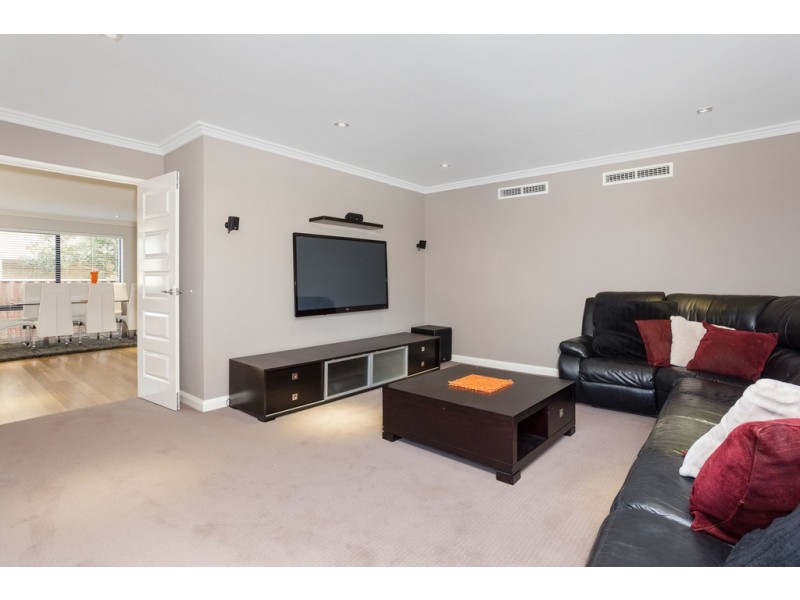 12 Burney Court, Kardinya WA 6163