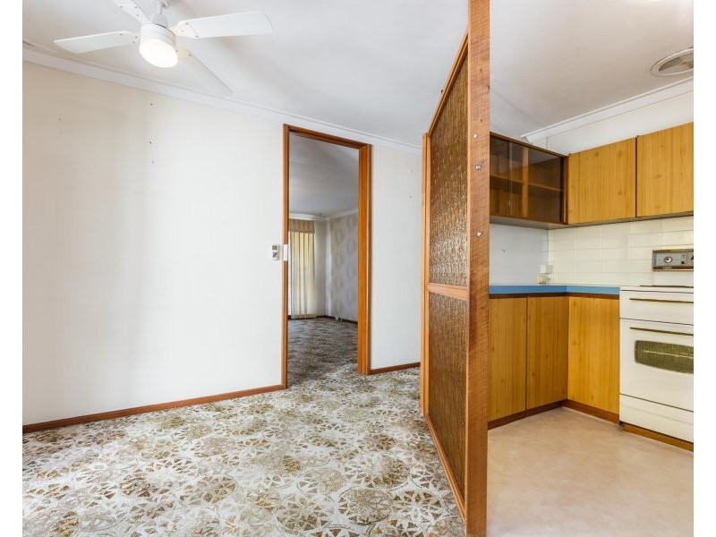 4B Bullfinch Street, Spearwood WA 6163