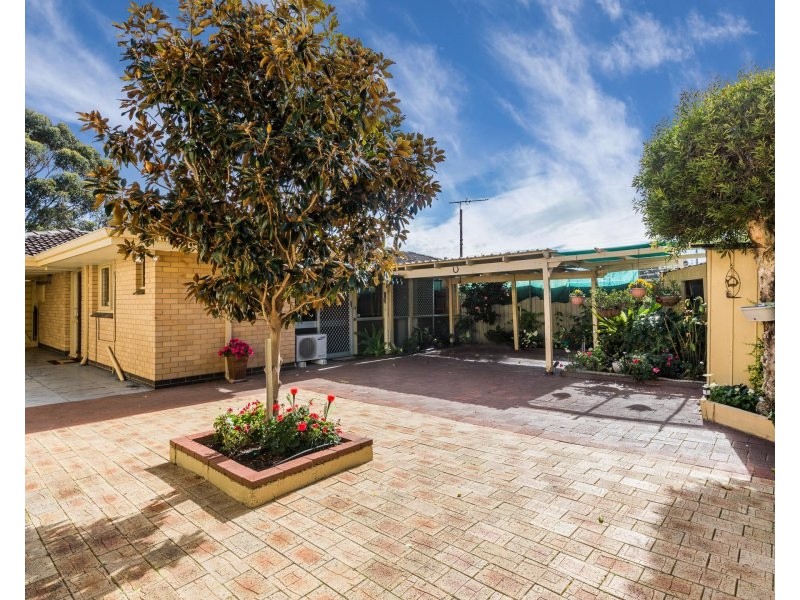 4B Bullfinch Street, Spearwood WA 6163