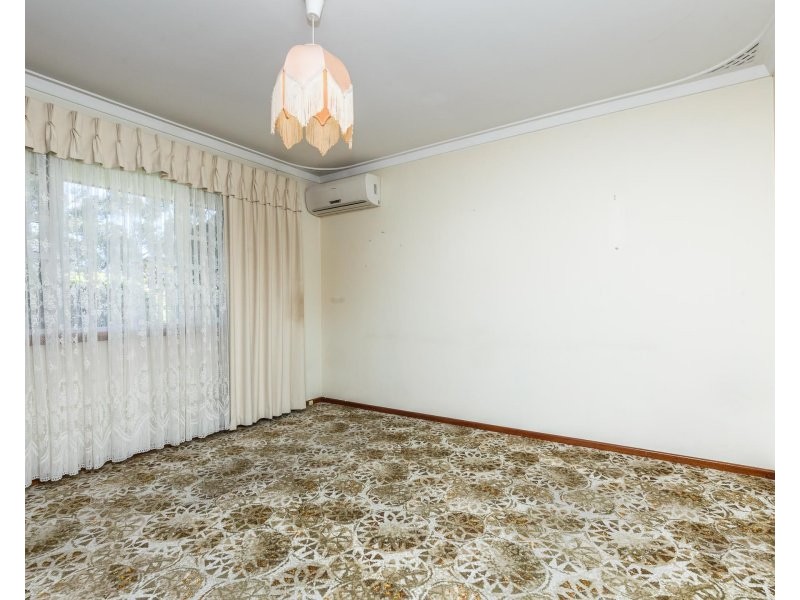 4B Bullfinch Street, Spearwood WA 6163