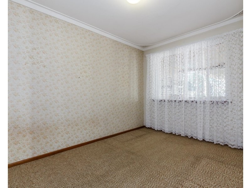 4B Bullfinch Street, Spearwood WA 6163