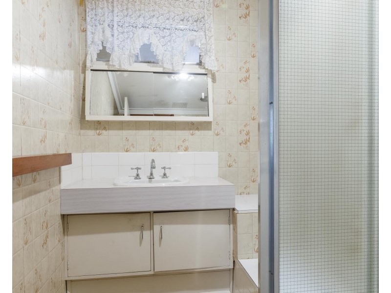 4B Bullfinch Street, Spearwood WA 6163