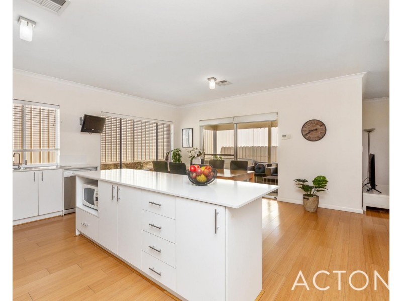 3/18 Apium Mews, Munster WA 6166