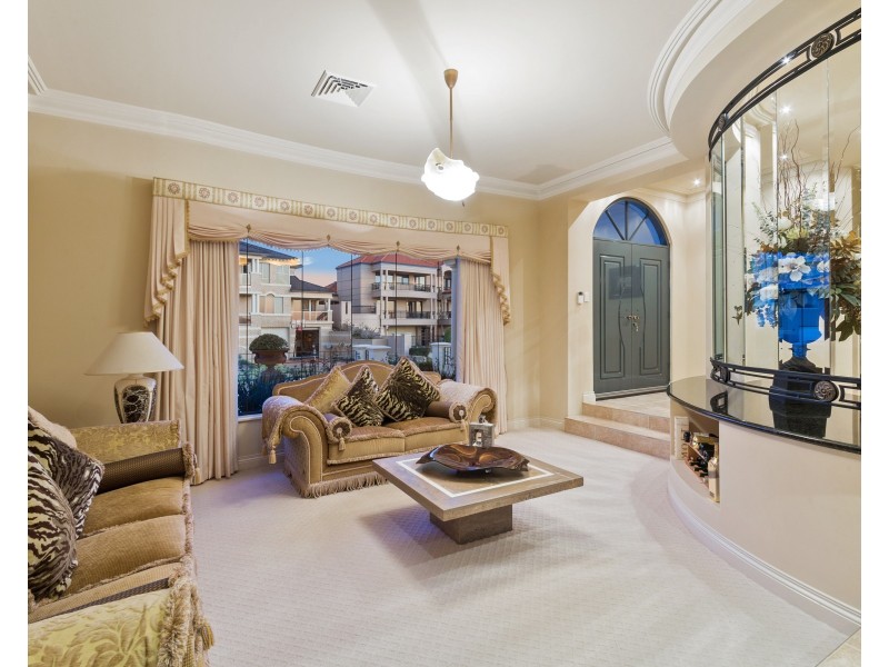 19 Longreach Parade, Coogee WA 6166