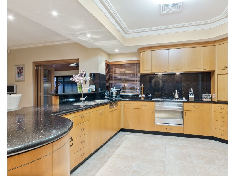 19 Longreach Parade, Coogee WA 6166