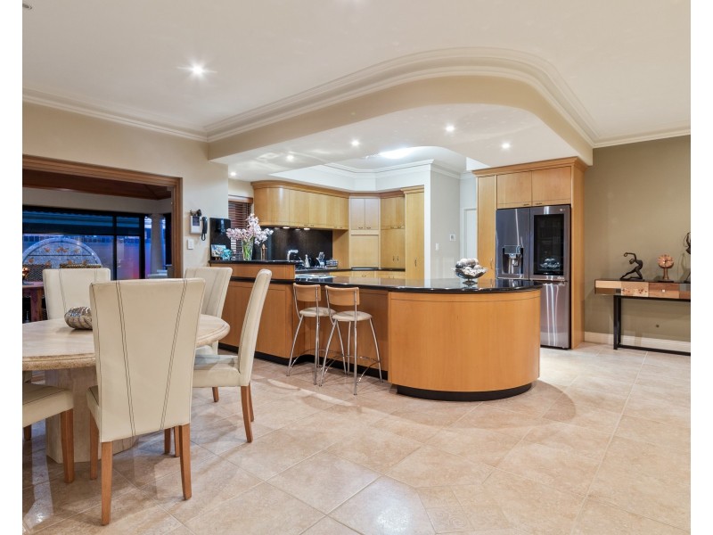 19 Longreach Parade, Coogee WA 6166