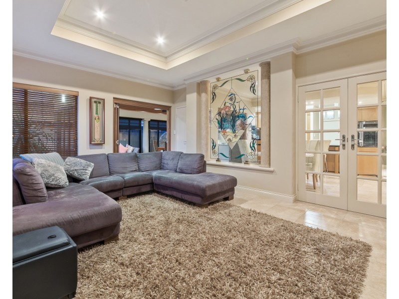 19 Longreach Parade, Coogee WA 6166