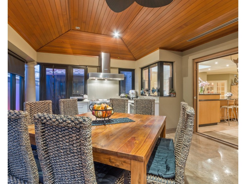 19 Longreach Parade, Coogee WA 6166