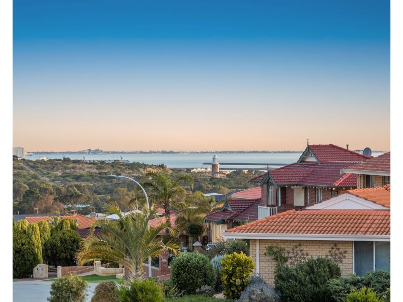 19 Longreach Parade, Coogee WA 6166