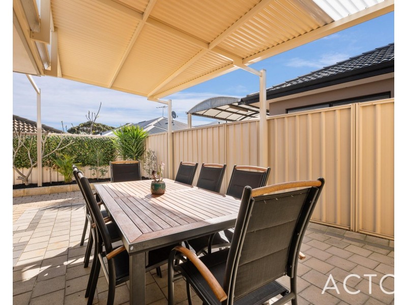 519 Rockingham Road (Lake Coogee), Munster WA 6166