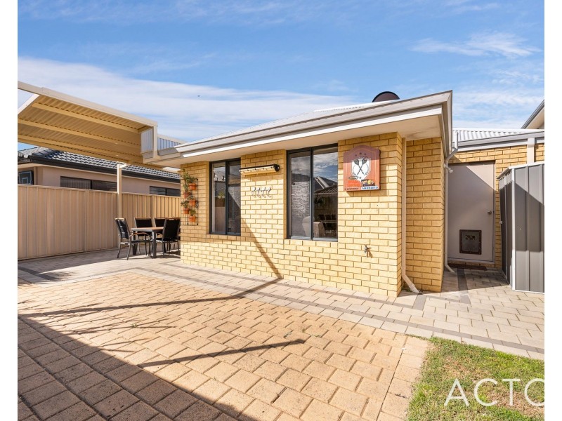 519 Rockingham Road (Lake Coogee), Munster WA 6166