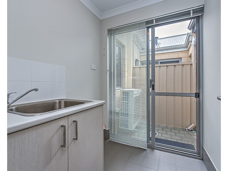 5/198 Hamilton Road, Spearwood WA 6163