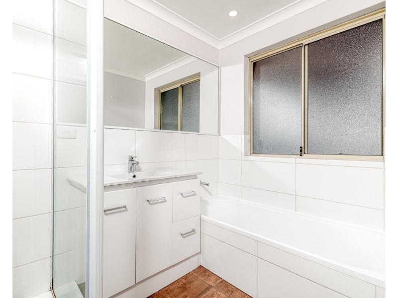 16 Banksia Place, Yangebup WA 6164