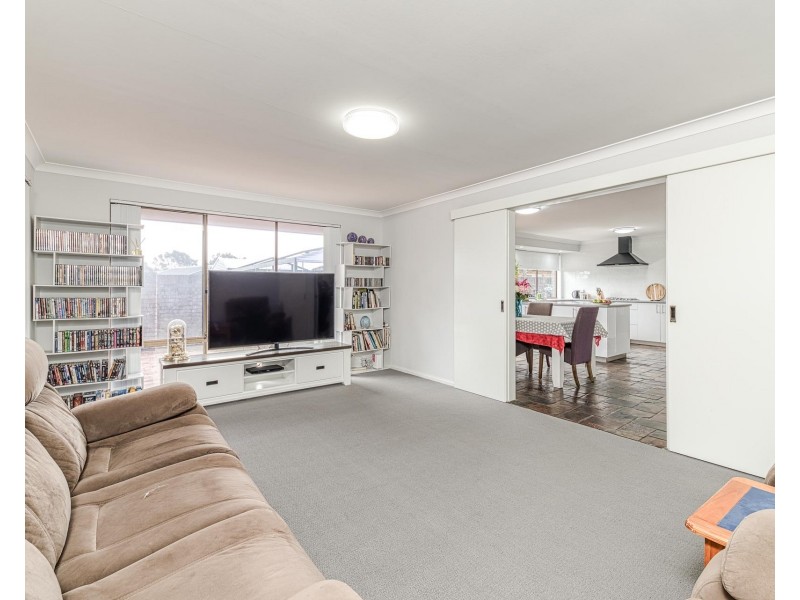 16 Banksia Place, Yangebup WA 6164