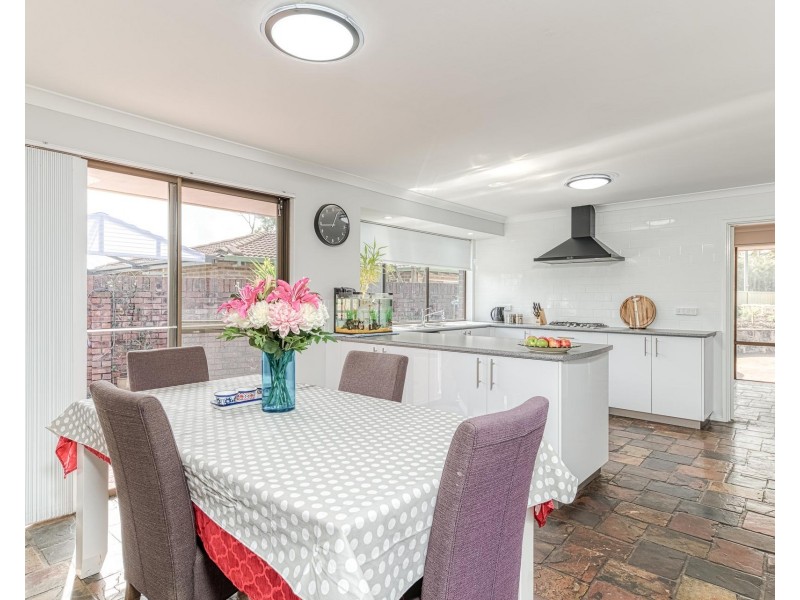 16 Banksia Place, Yangebup WA 6164