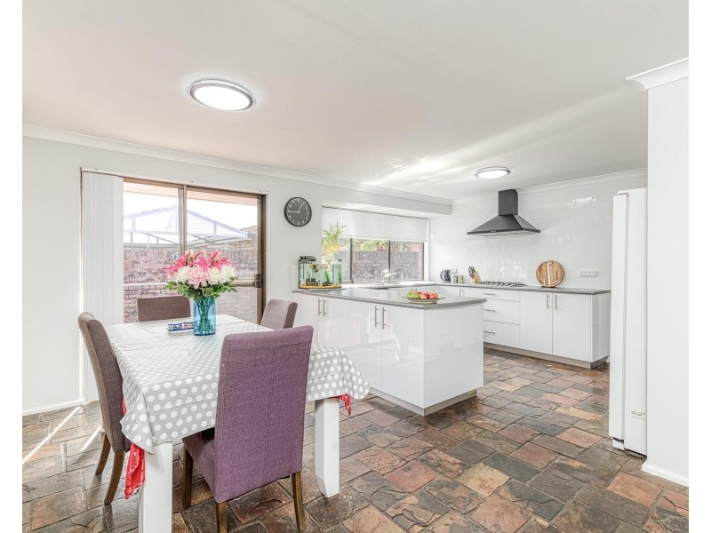 16 Banksia Place, Yangebup WA 6164