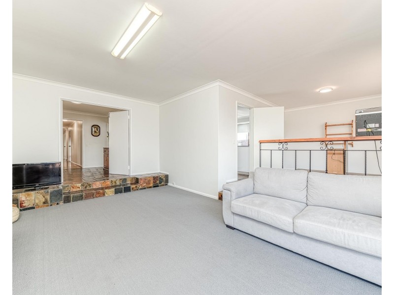 16 Banksia Place, Yangebup WA 6164