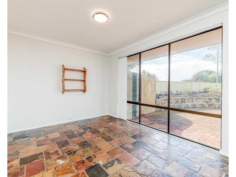 16 Banksia Place, Yangebup WA 6164