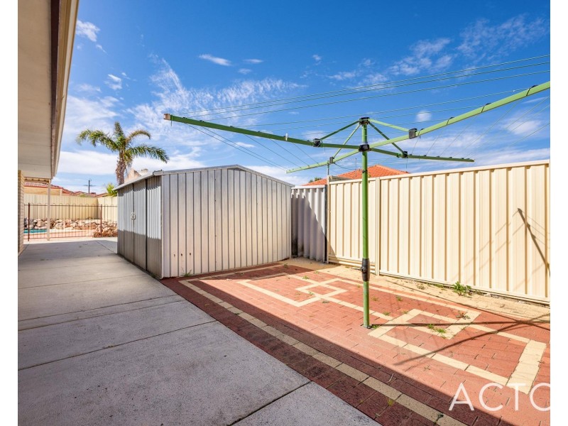 8 Garbin Place (Lake Coogee), Munster WA 6166