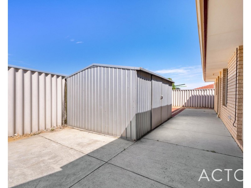 8 Garbin Place (Lake Coogee), Munster WA 6166