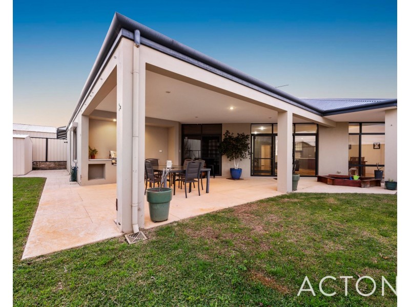 7 Howe Street, Beeliar WA 6164