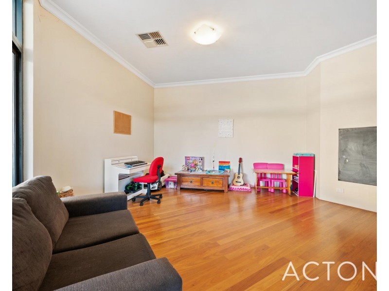 7 Howe Street, Beeliar WA 6164