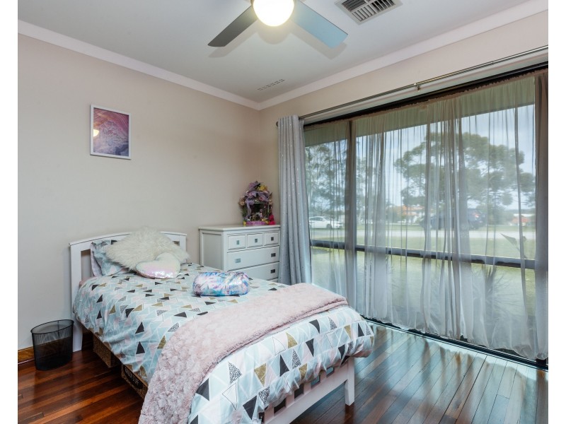 32 Bullfinch Street, Spearwood WA 6163
