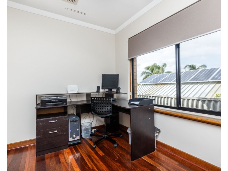 32 Bullfinch Street, Spearwood WA 6163