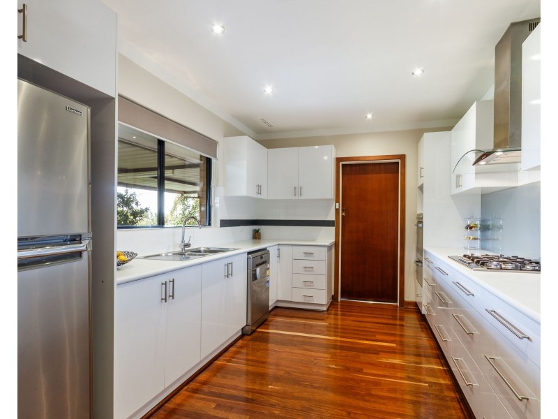 32 Bullfinch Street, Spearwood WA 6163