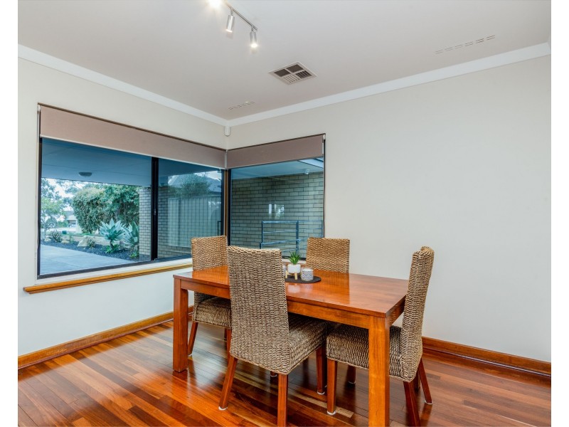 32 Bullfinch Street, Spearwood WA 6163