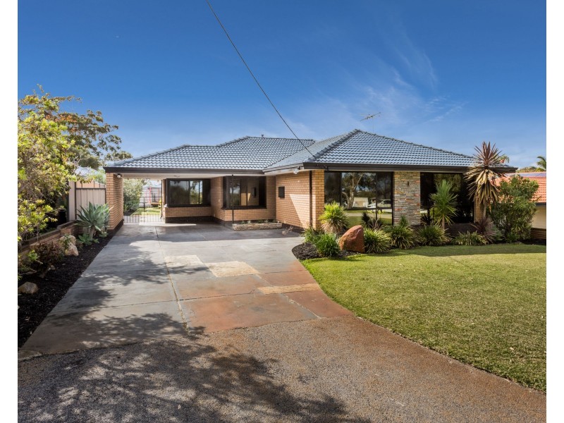 32 Bullfinch Street, Spearwood WA 6163