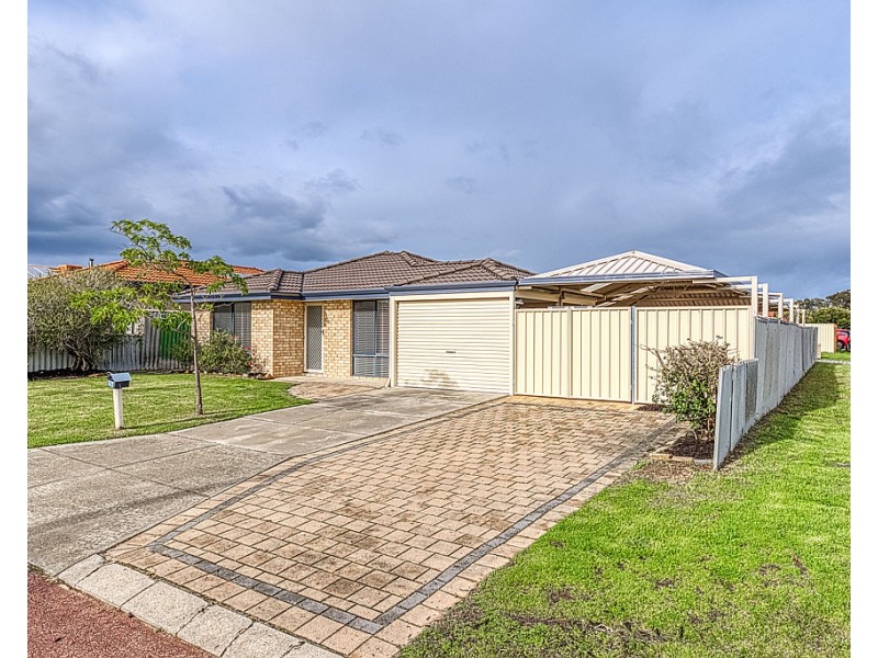 24 Starlight Pass, Seville Grove WA 6112