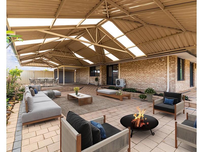 24 Starlight Pass, Seville Grove WA 6112