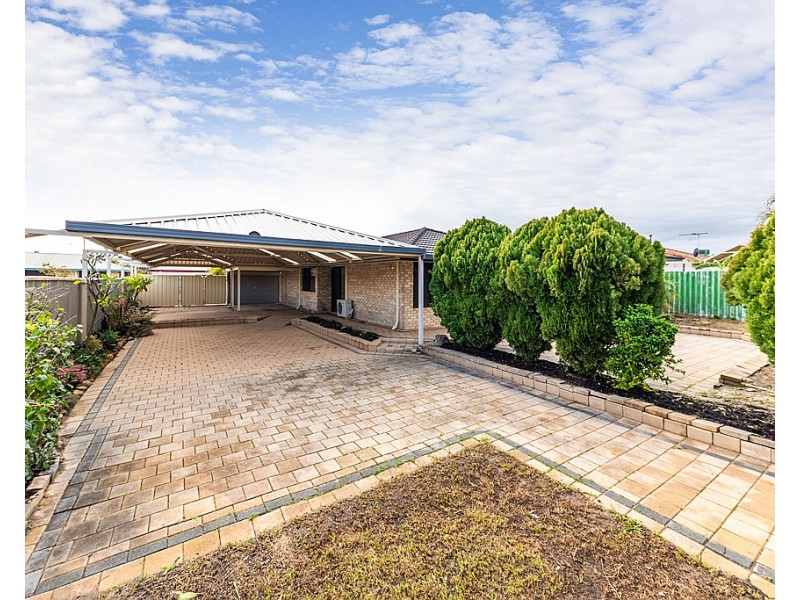 24 Starlight Pass, Seville Grove WA 6112