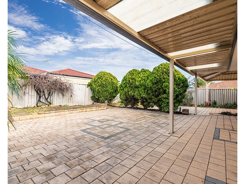 24 Starlight Pass, Seville Grove WA 6112